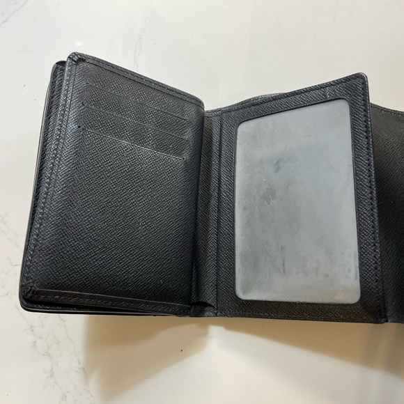 Louis Vuitton wallet - Picture 3 of 9